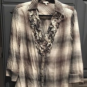 Joie ruffle front button down